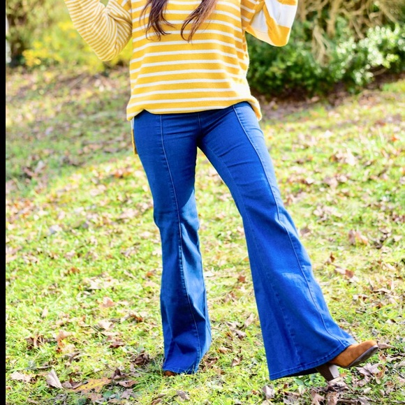 High Waist Bell Bottoms with Sailor Button Detail - Picture 4 of 4